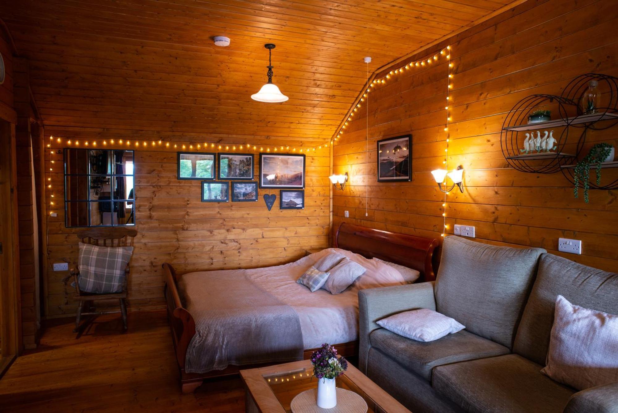 Cherry Cabin - Little Log Cabin In Wales Bettws Cedewain Luaran gambar